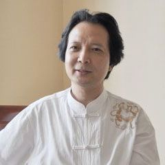 王震