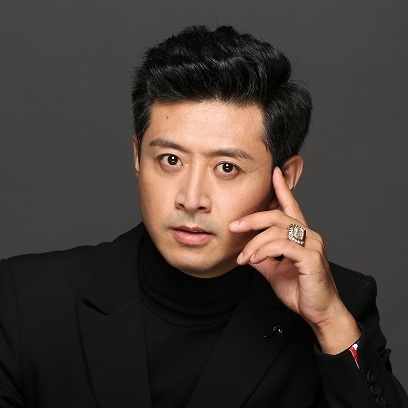 李靓