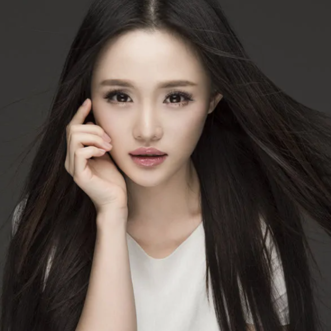 李芯萌