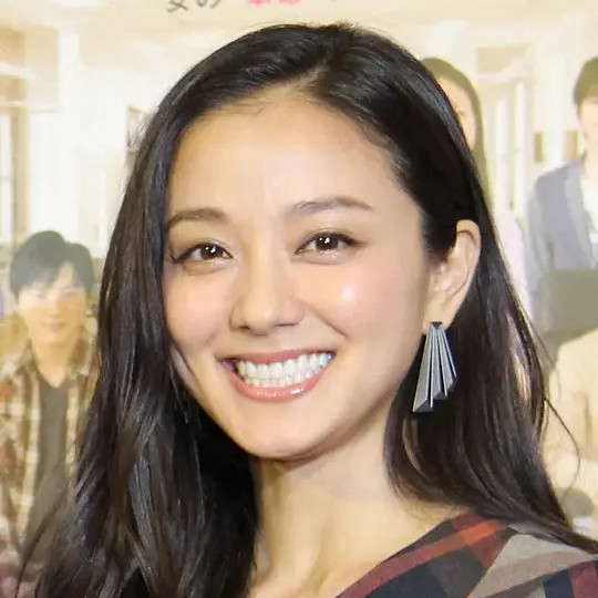 中越典子