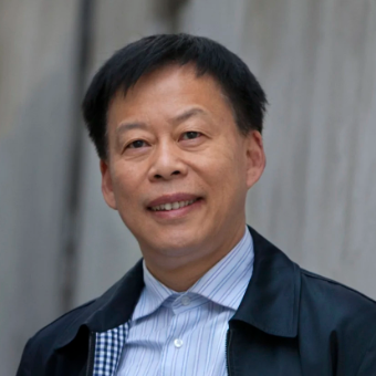黄亚洲