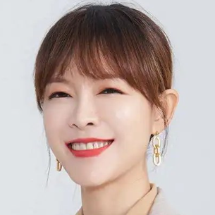 李艾