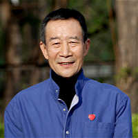 李雪健