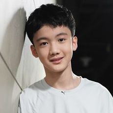 孙浠伦
