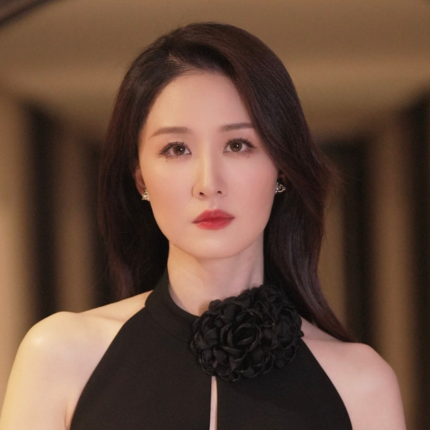 张雯