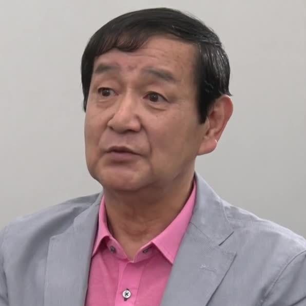 高峰圭二