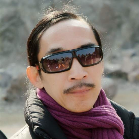袁英明