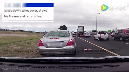 南非一警察枪战 腾讯视频