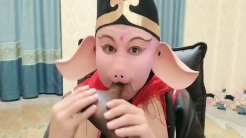 八戒用陶笛深情演奏《神话》,歌声优美,表情逗乐!真是
