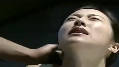 美女被男子五花大绑,怎么喊叫都没有用,最后真的太尴尬了!