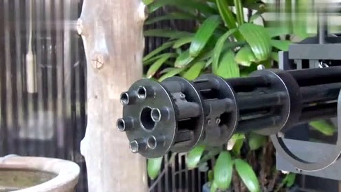 这款玩具版m134火神加特林机枪厉害了