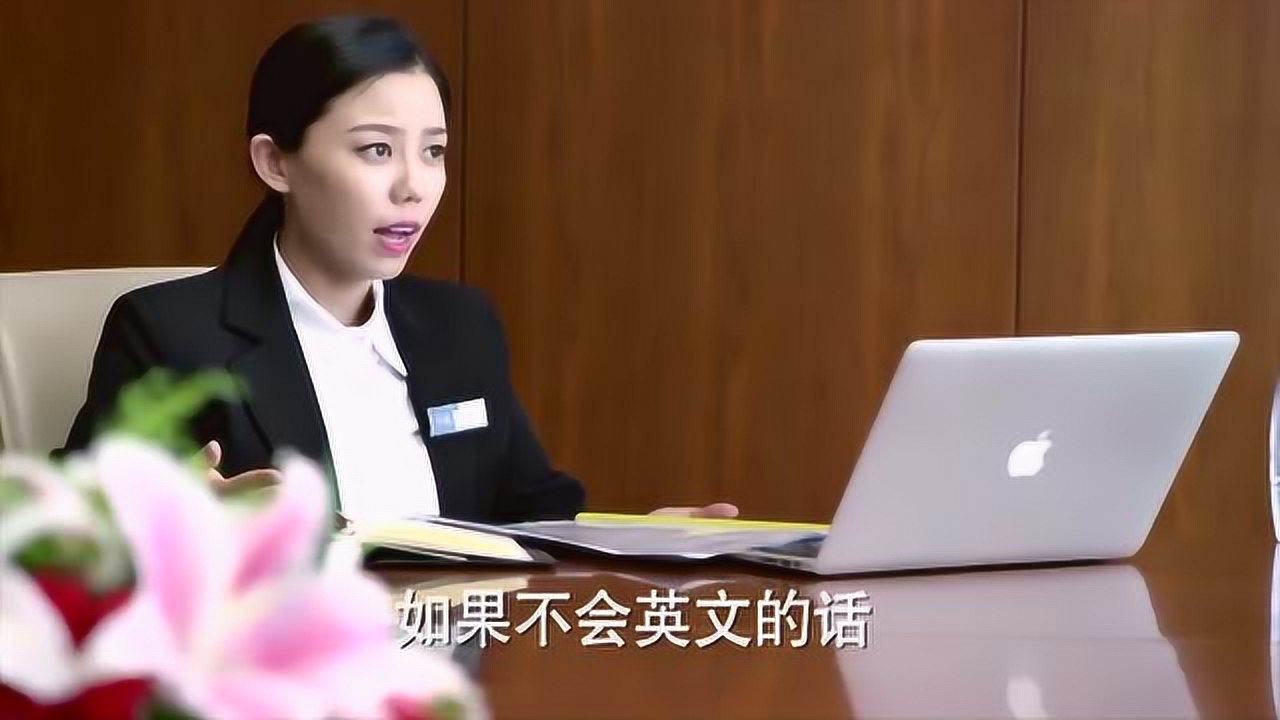 美女面试遭遇尴尬瞬间——一部短剧的精彩演绎，美女面试遭遇尴尬瞬间，短剧精彩演绎