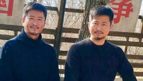 吴京和替身合影相似度超高,连胡子都一样!