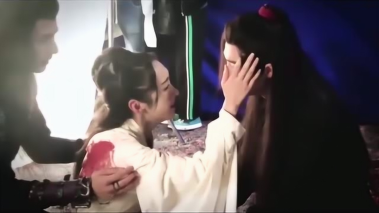 陈情令花絮师姐替羡羡挡刀肖战哭戏令人感动王一博偷笑