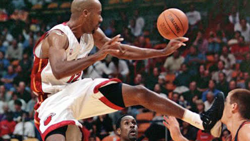 NBA五大殺傷性武器—「Carter三次被廢！」「我的鐵肘沒人能擋！」-黑特籃球-NBA新聞影音圖片分享社區