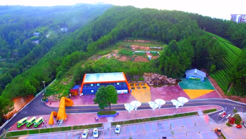 航拍重庆市万州区太安镇丁家楼子 凤凰花果山