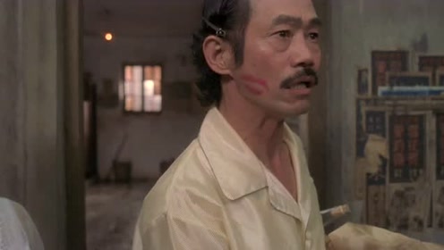 搞笑无厘头,包租公日常被打,街坊们的反应是亮点