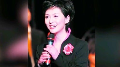 央视主持海霞回老家录节目,说河南话接地气,与大家一