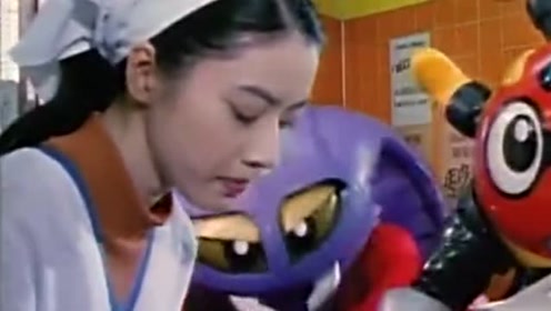 国分佐智子 饰《铁甲小宝》里面的一个女警察