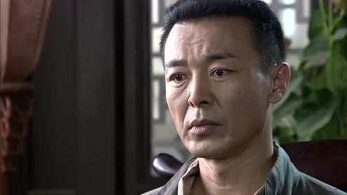 在家胆小怕事的东北小男人胡铁蛋,在外却是东北抗联大英雄胡铁荣