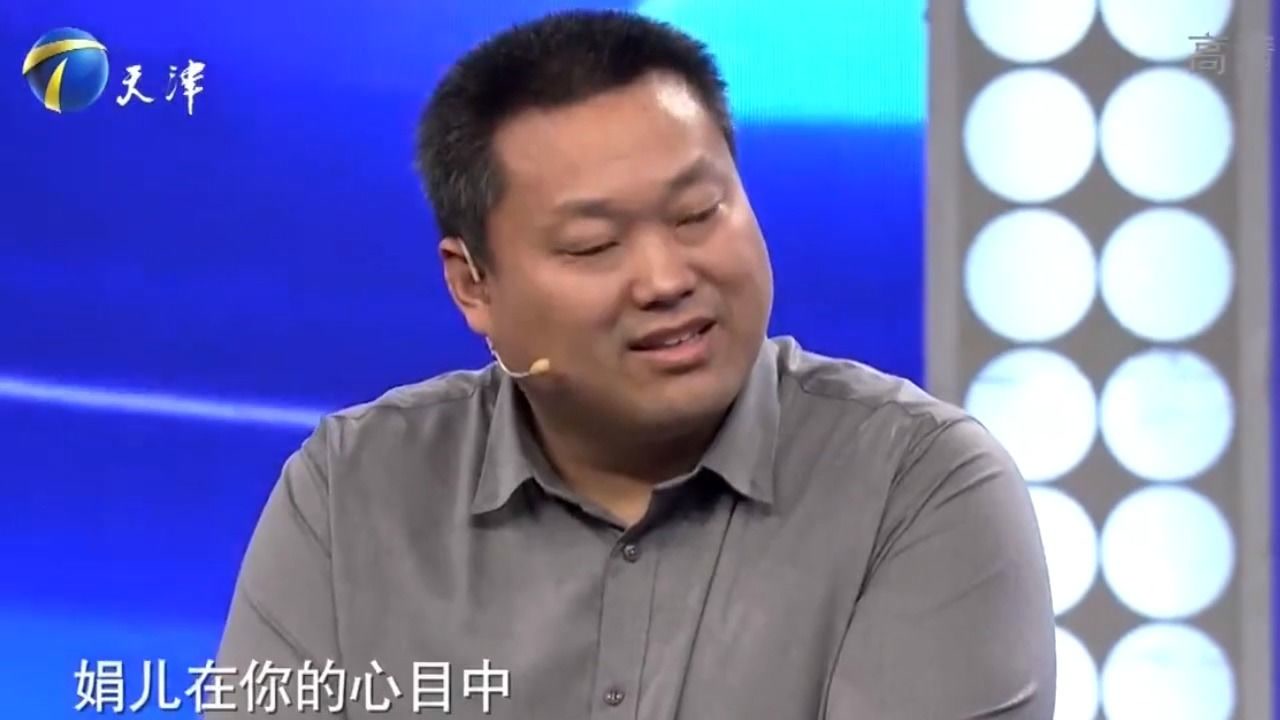 男子从小患有小儿麻痹,为了能站起来,做了5次大手术