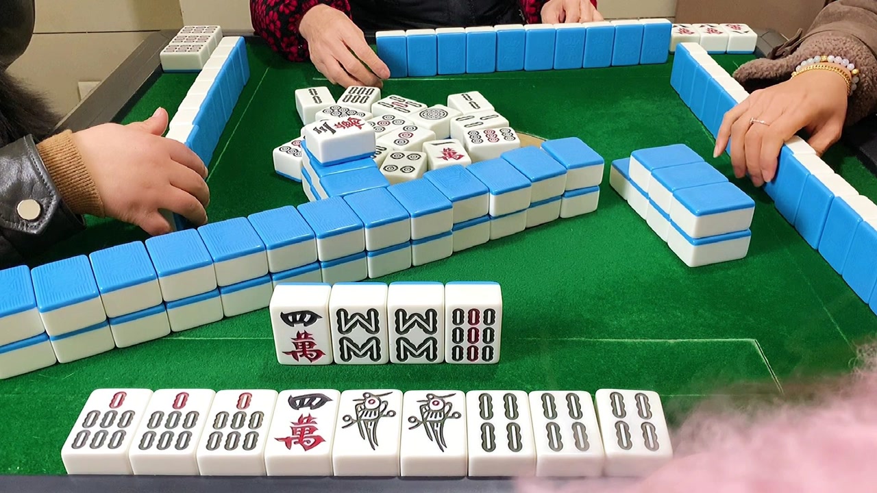 四川宜宾麻将:起手这么好的条子,可惜了.