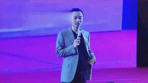 绮丽老总_老总办公室图片