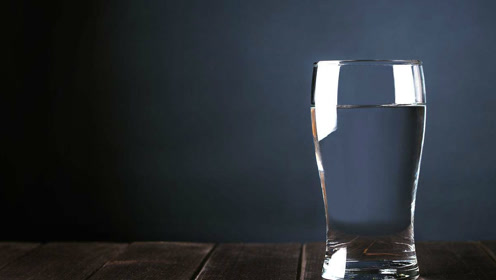 白开水里加上一把它,每天喝上一杯,去除体内10年烟毒!