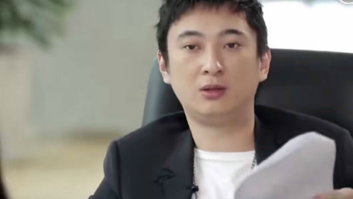 王思聪吃热狗照片席卷网络,表情包印在卫衣上,只要99还包邮!