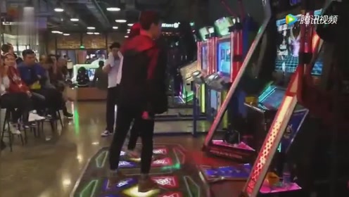 小伙儿玩跳舞机 腾讯视频