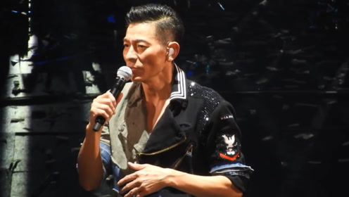 2018刘德华香港演唱会,一首首经典的歌曲打动人心