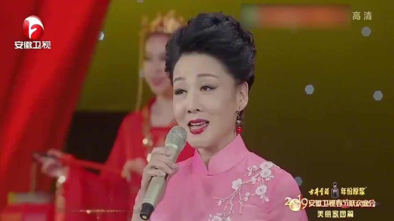 春晚:韩再芬王珮瑜献唱《桃花扇,戏腔婉转圆润,百听不厌!