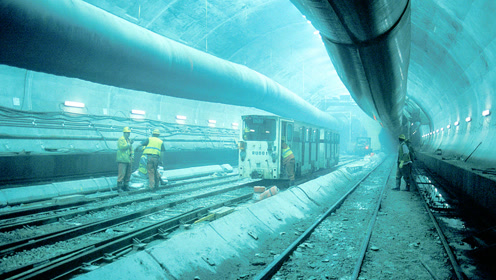 世界最长海底隧道在,长123公里,投资约2600亿,耗时10年建成!