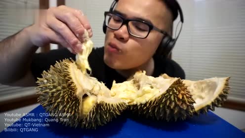 South Korea Eats Fat Brothers Eats Big Durians And Enjoys A Bite Sit It S All Hungry Asmr pizza & wings * extreme crunch * extreme eating sounds *no talking. south korea eats fat brothers eats big durians and enjoys a bite sit it s all hungry