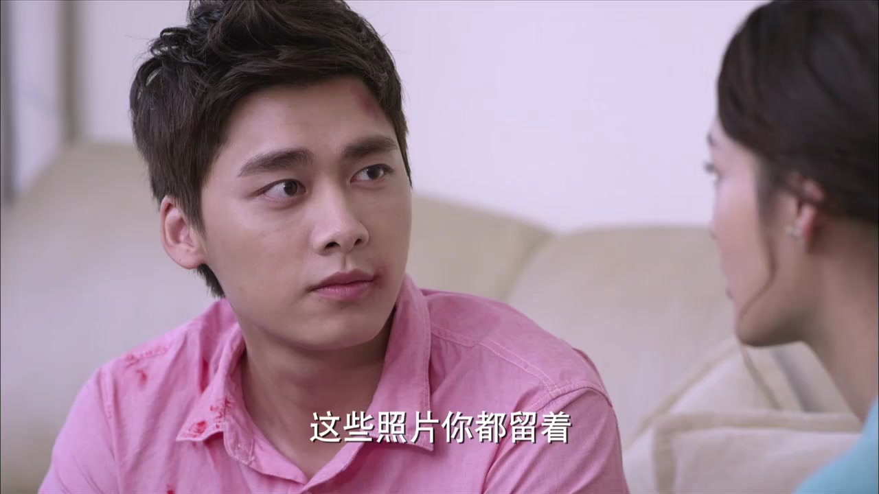 千金归来:李易峰的房间里,挂着全是长清的照片,真甜!