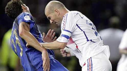 齐祖二公子失误能出集锦 战巴黎躲球最经典 皇马卖一年都没人要