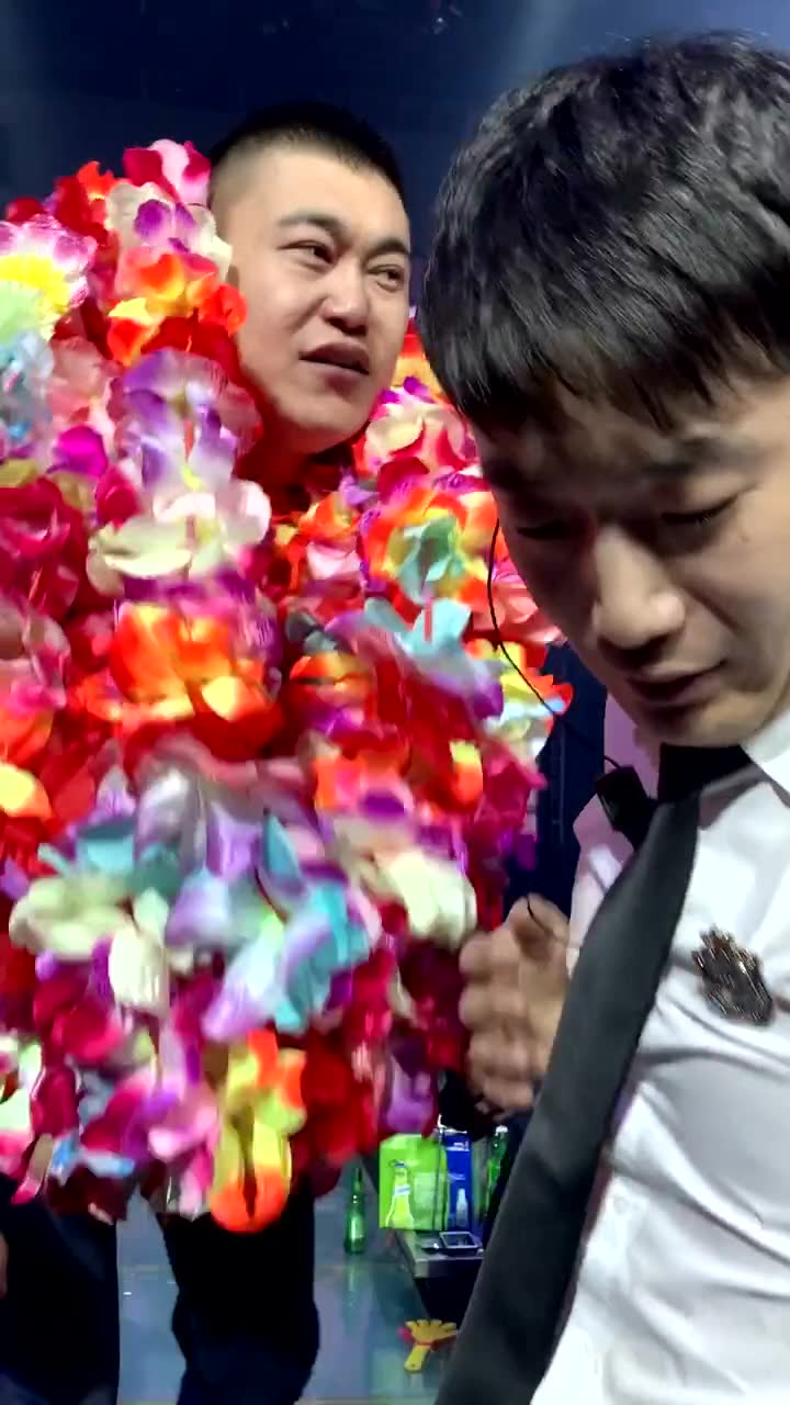 1080p蓝光画质 三倍流畅播放 4k超清体验 00:50 沈阳红人晟哲!