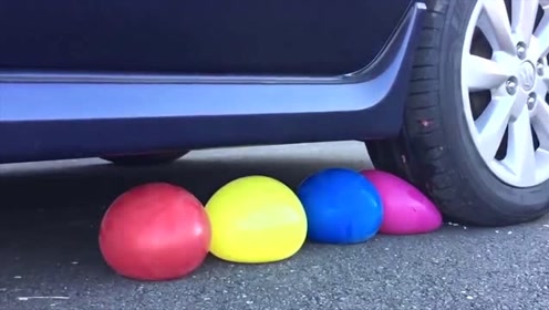 趣味视频：汽车从水气球上压过，能扛得住吗