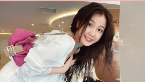 孔雪儿只带一套衣服,虞书欣转头就炫耀自己衣服多:有什么好拽的!