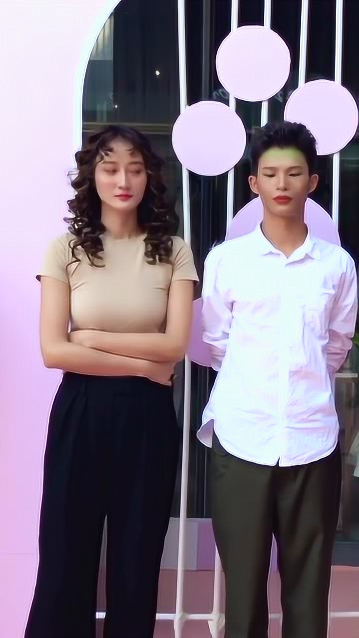 身高重要还是气场重要这得问问仙人苗苗给陆仙人一个眼神让他自己去