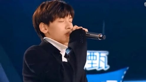 翟潇闻深情演唱《情深深雨蒙蒙》,薄荷嗓音唱到人心醉,这什么神仙嗓音