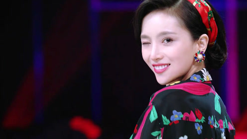 这也太美了吧,李予溪带来《舞动的心,复古范十足啊有木有
