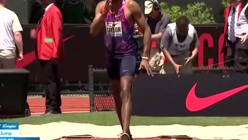 真飞人!泰勒三级跳远生涯3次最佳成绩,18米21空中动作太完美
