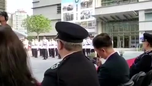 香港警察开始采用解放军操典 走解放军正步 使用普通话口令 腾讯视频