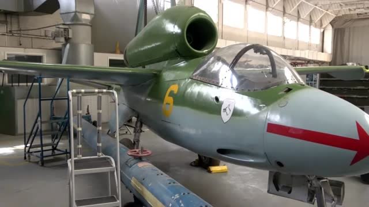 二战德国黑科技 he162 a-2"火蜥蜴"喷气式战斗机