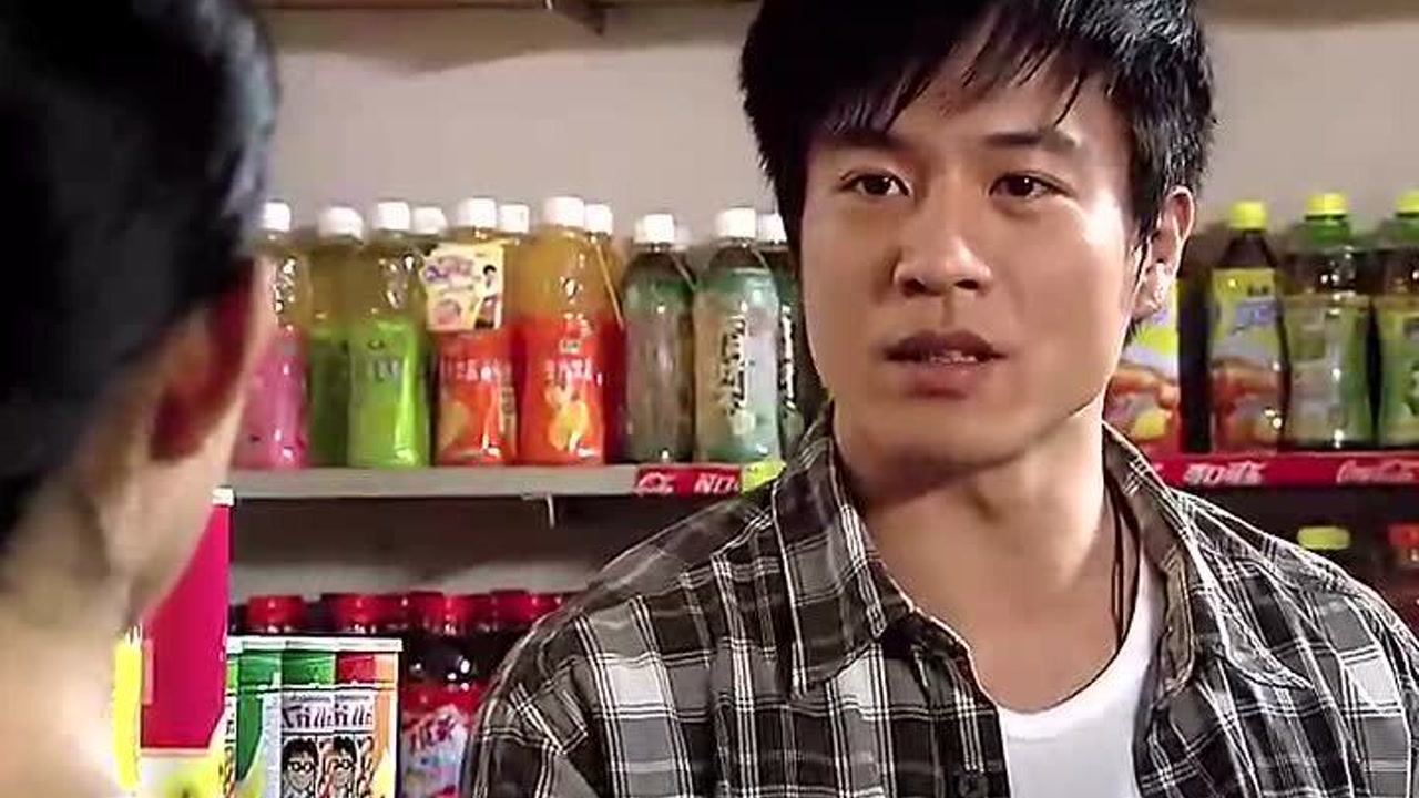 穷小子进城到五星级超市打工,谁料老板娘对他一见钟情,爱情来得就是