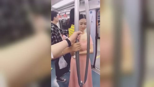 恶搞草莓视频，恶搞草莓视频在线观看