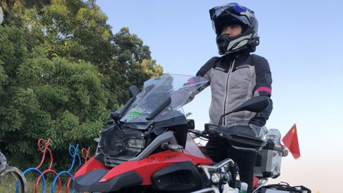 单亲妈妈骑摩托穿越欧亚大陆,看望留学双胞胎女儿