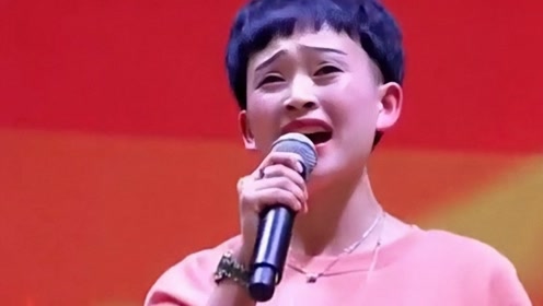 马美如《泪蛋蛋掉在酒杯杯里》完整版,超越原唱野强强一夜走红