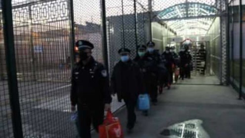 美国58岁重刑犯因救3人改判无期,受害家属反对,法院决定维持原判